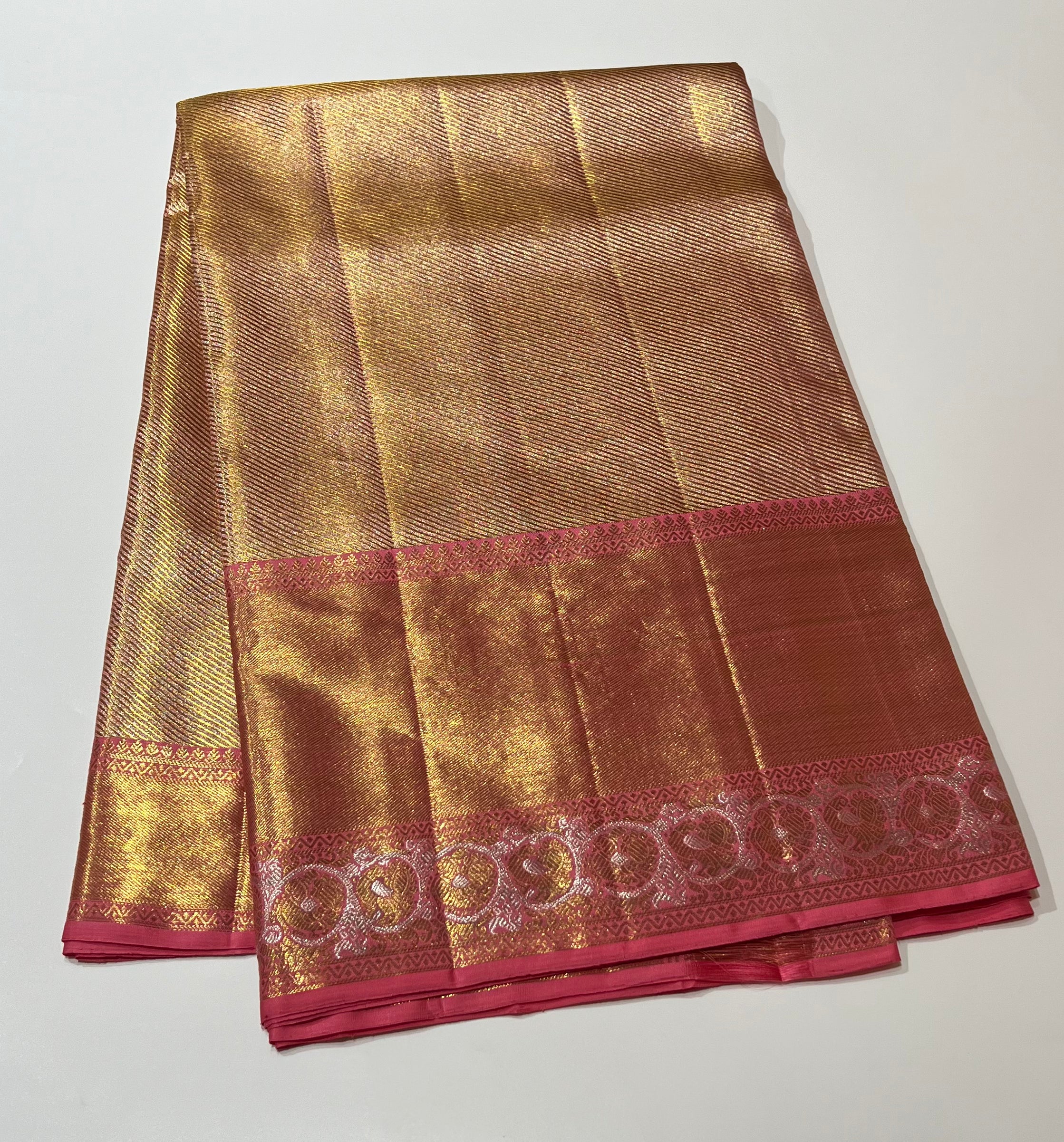 Diagonal line Pink Kanjeevaram silk saree