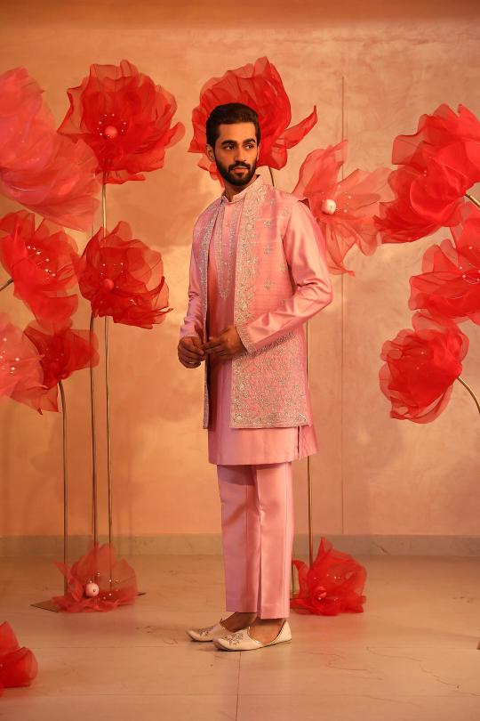 Pastel Pink Embroidered Bandi Set