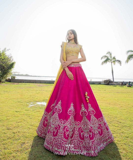 Husnara Lehenga Set